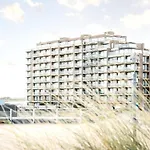 For 4 Near The Apartment