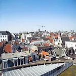 Apartment For 4 Near The